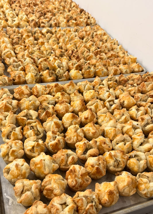 Mini-knishes de pommes de terre de HB